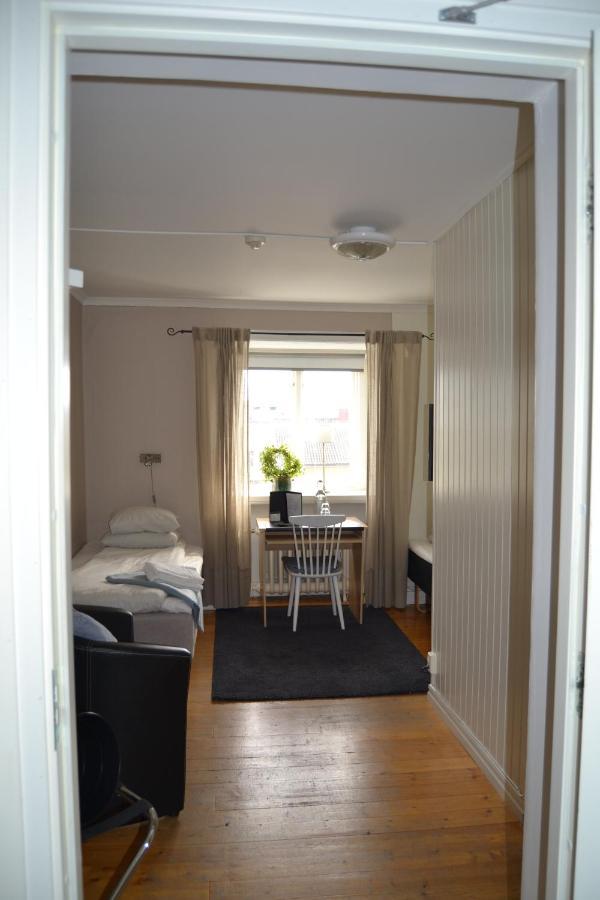 Lilla Hotellet Bed & Breakfast I Alingsås Exterior foto